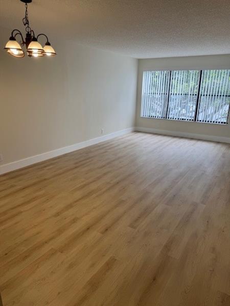 Foto del edificio - 2320 S Cypress Bend Dr