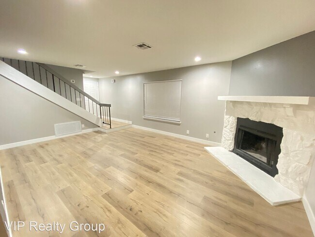 Building Photo - 2 br, 3 bath House - 2139 Pine Breeze Ln