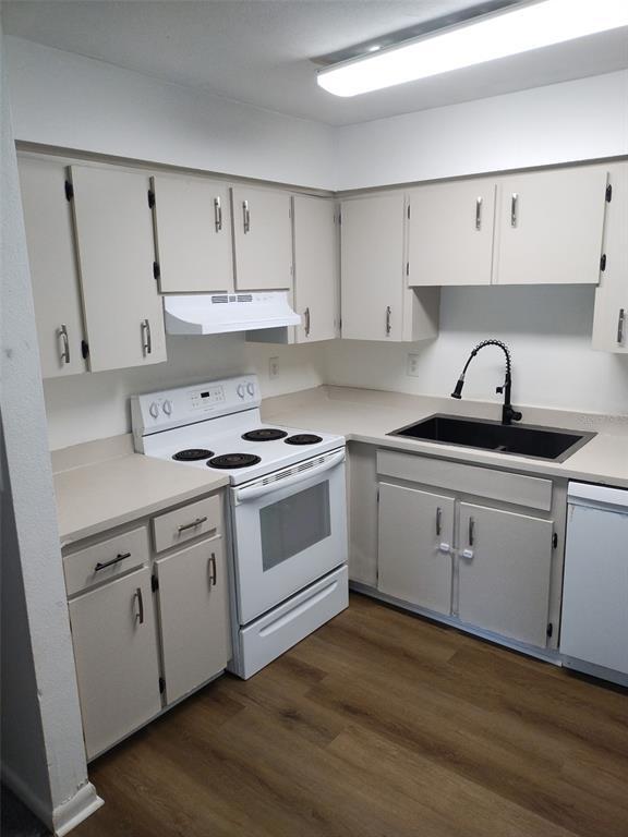 Foto del edificio - 256 Village View Ln