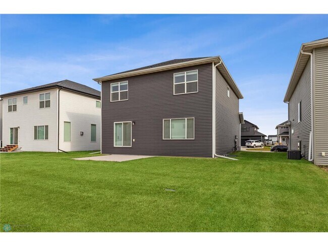 Foto del edificio - 5480 Lori Ln W