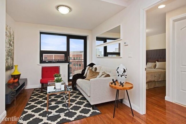 Building Photo - 456 W 167th St