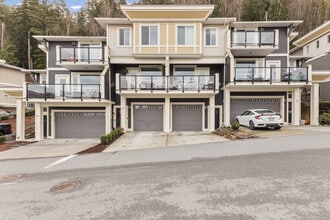 Building Photo - 6026 Lindeman St