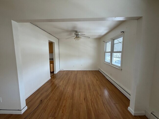 Estudio/comedor - 626 Middlesex St