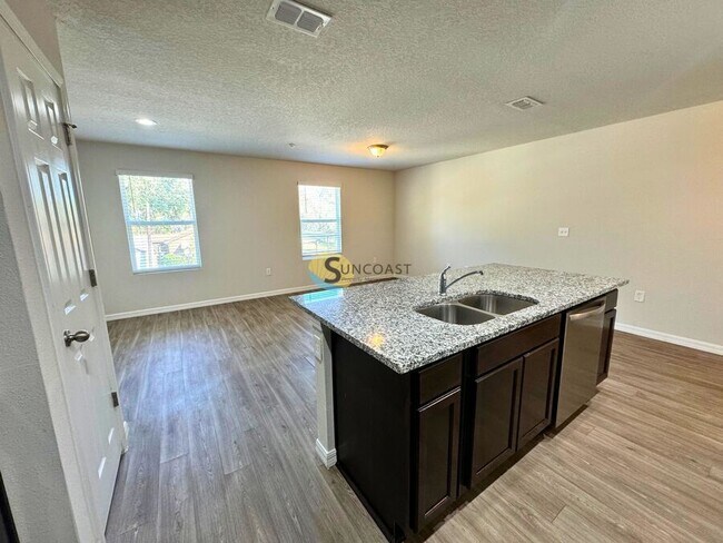 Foto del edificio - 7632 Mailes Ct