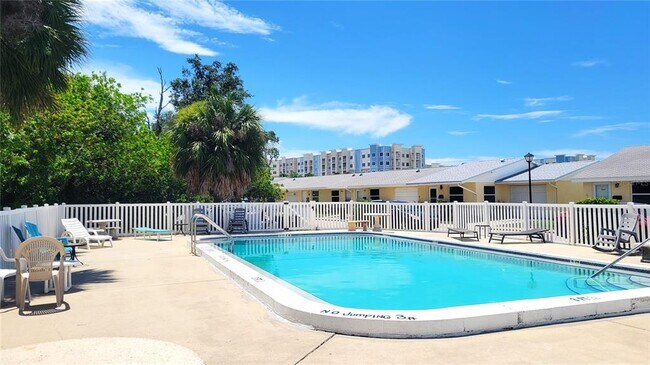 Foto del edificio - 4913 Getner St