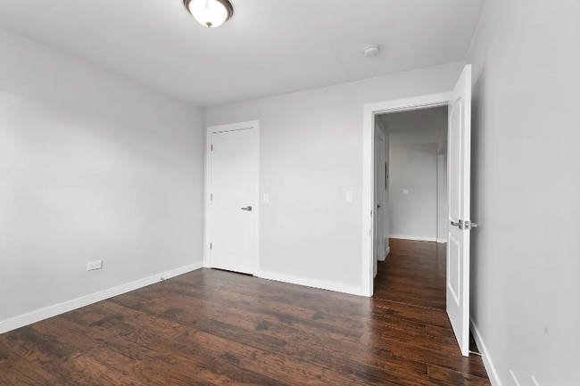Foto del edificio - 2945 W Peterson Ave