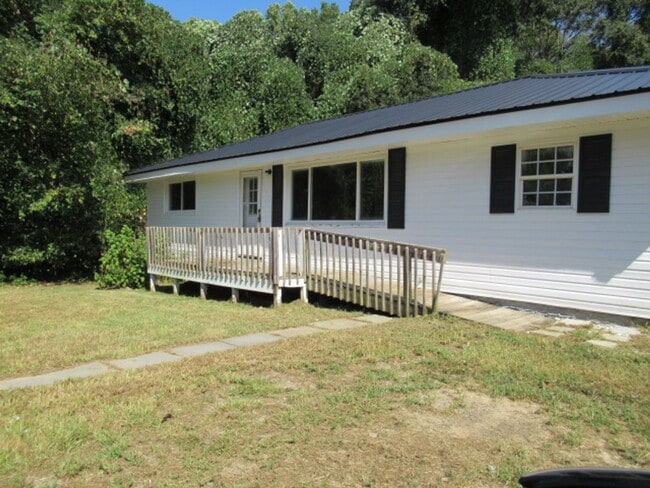 Building Photo - 36 Armstrong Dr