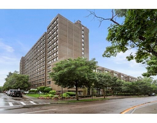 Foto principal - 1731 Beacon St