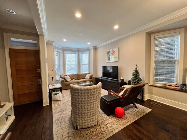 Foto del edificio - 3616 N Bosworth Ave