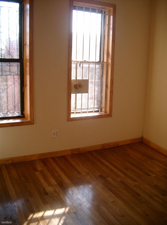 Building Photo - 112 Harrison Pl