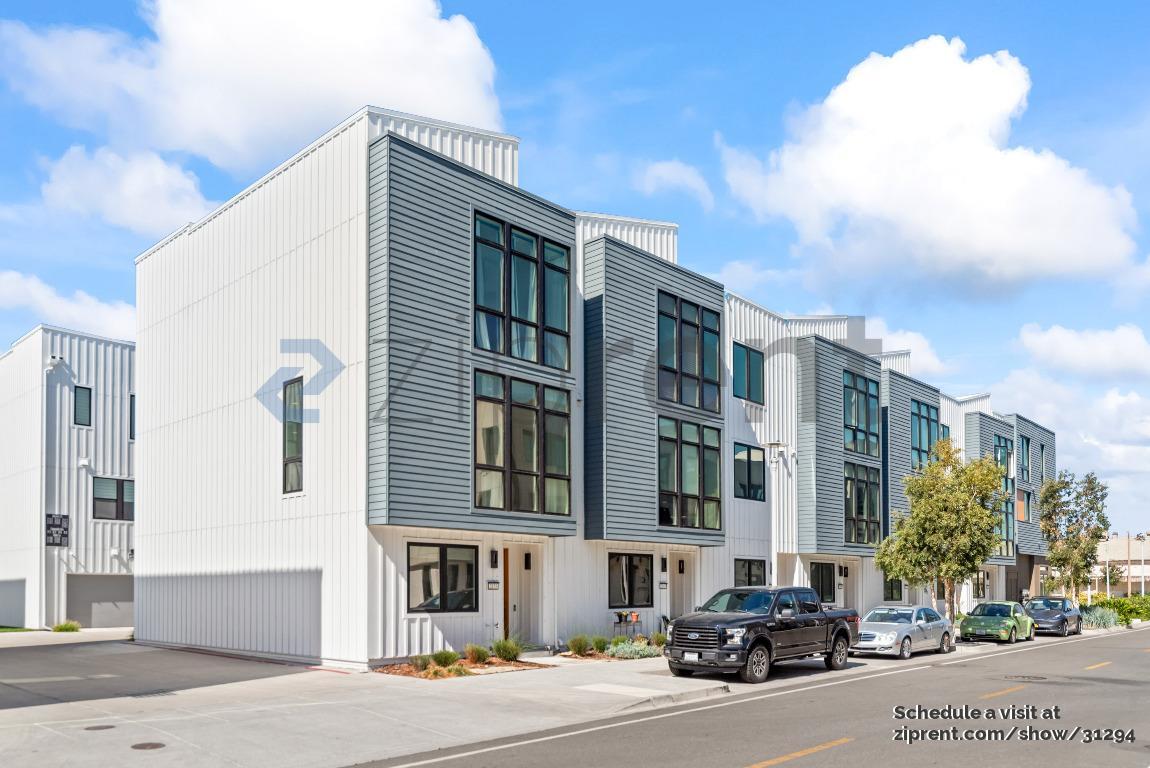 Foto principal - 2133 Skylark St