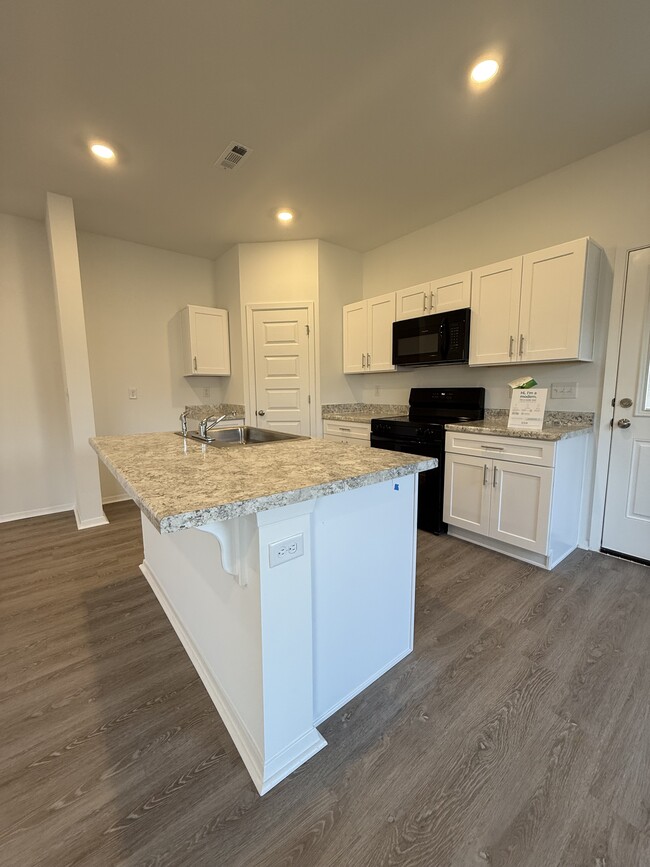 Foto del edificio - 6716 Memphis