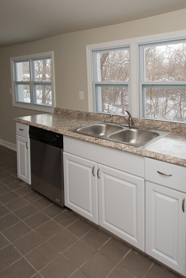 Foto del edificio - Beautiful 3 Bedroom 1 Bath Home - Pyramid ...