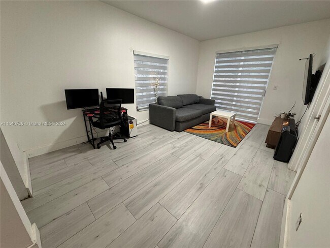 Foto del edificio - 12237 SW 144th Terrace