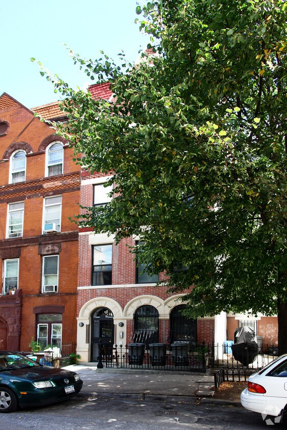 Building Photo - 361 12th St