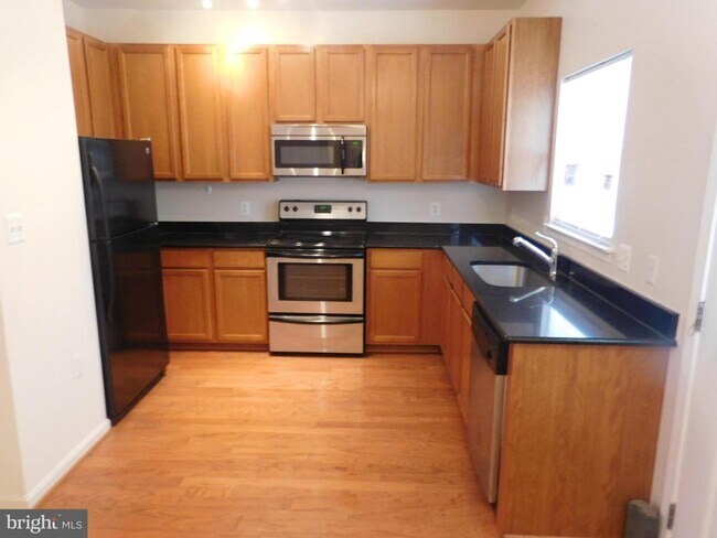 Building Photo - 1439 Shippen Ln SE