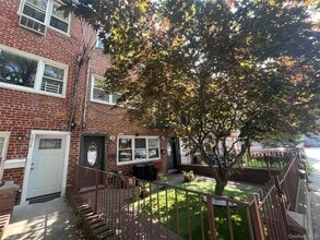 Building Photo - 2077 E 54th St