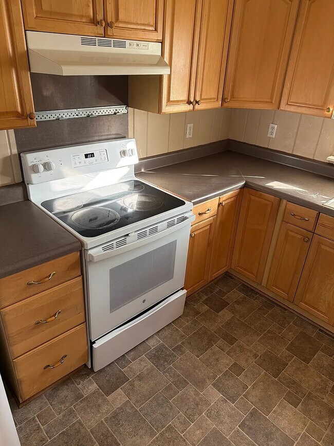 Foto del edificio - Room in House on Lucky Ct