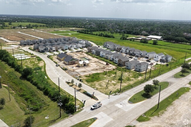 Building Photo - Cypress Heights