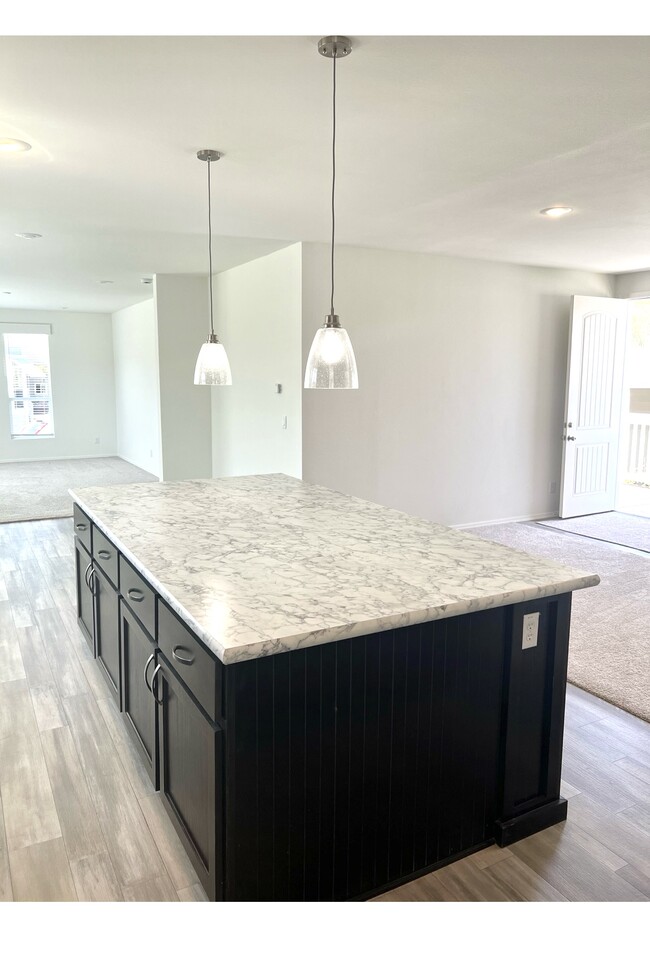 Building Photo - 500 Rancheros Dr