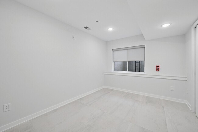 Foto del edificio - 3729 Lancaster Ave