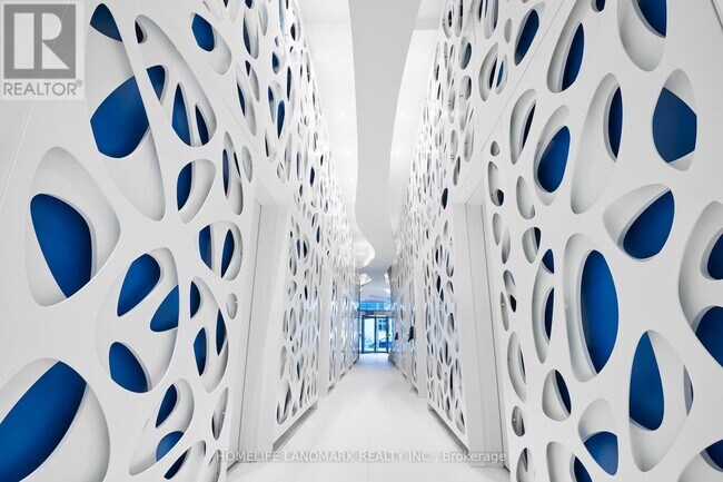 Photo du bâtiment - 1 Bloor St E