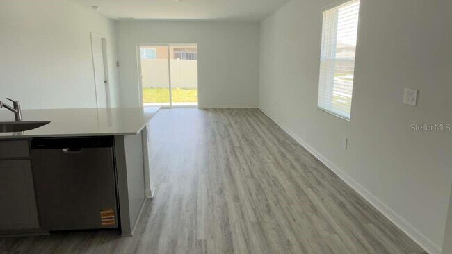 Foto del edificio - 3270 Partington Blvd