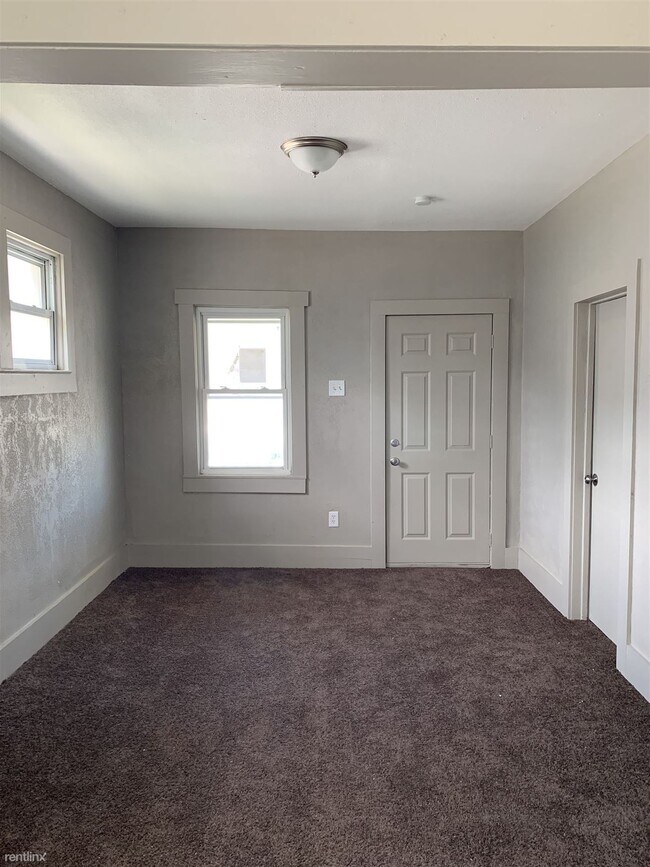 Building Photo - 2 br, 1 bath House - 4235 High St