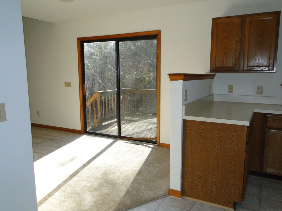 Primary Photo - 1500 Partridgeberry Rd