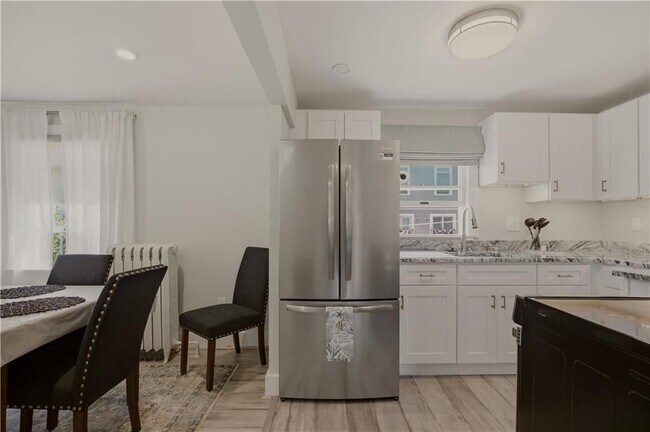 Foto del edificio - 629 Thames St