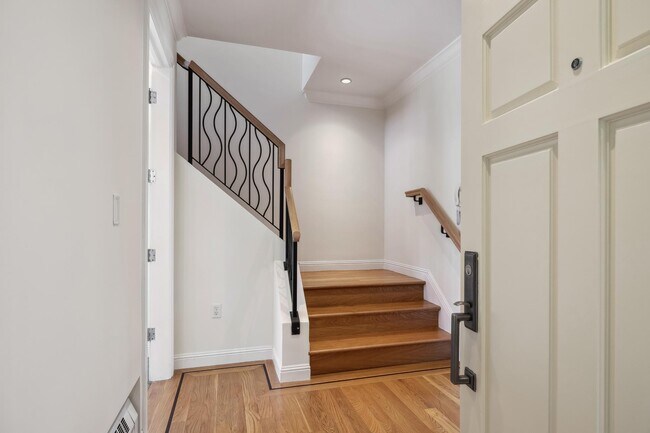 Foto del edificio - 1592 Dolores St