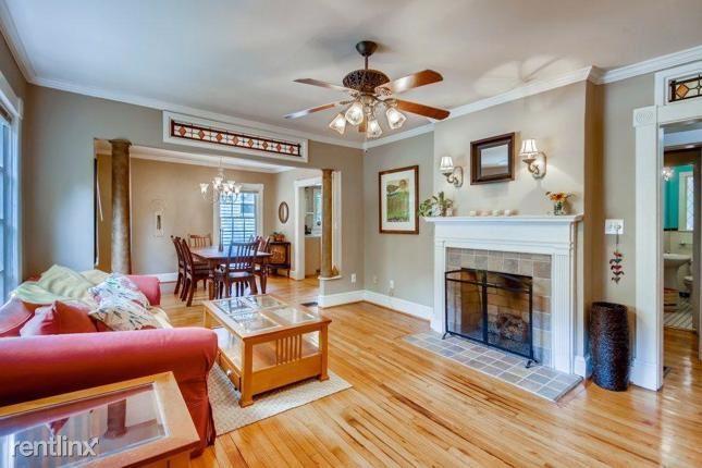 Comfy Living room - 1038 S Candler St