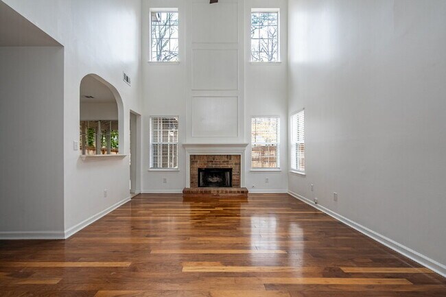 Foto del edificio - 1185 Arborhill Ln