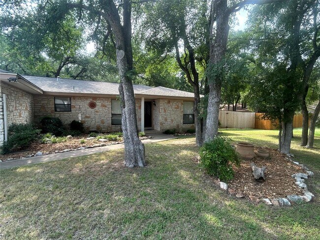 Building Photo - 1012 Mockingbird Dr