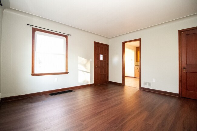 Foto del edificio - 423 W Capistrano Ave