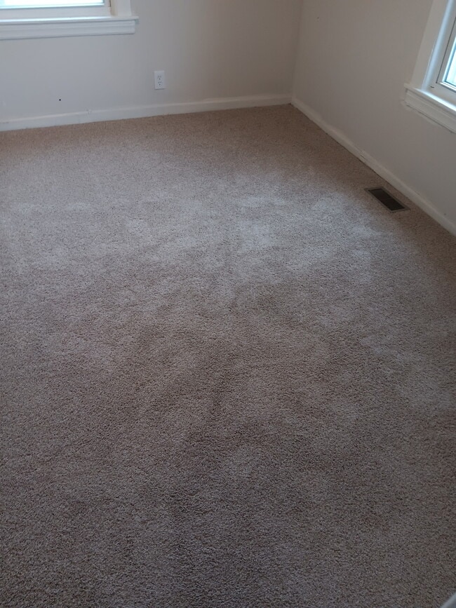 Building Photo - 3252 Isabelle St