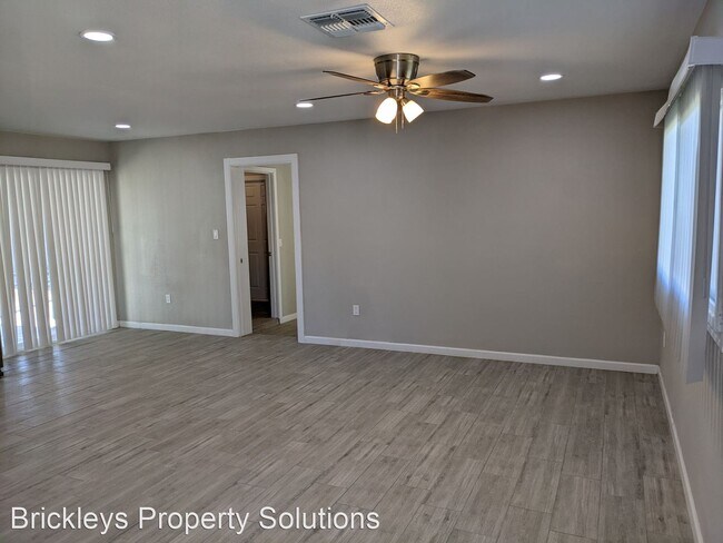 Building Photo - 3 br, 3 bath House - 2929 S Albert Ave.