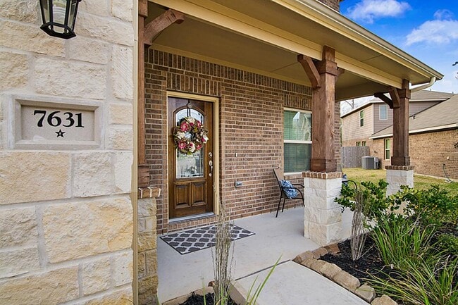 Foto del edificio - 7631 Willow School Dr
