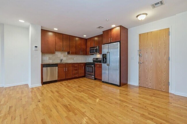 Foto del edificio - 17 Meadow Rd