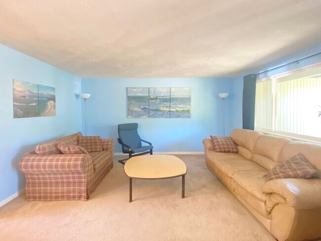 Foto del edificio - Lovely fully furnished N. Albany charmer