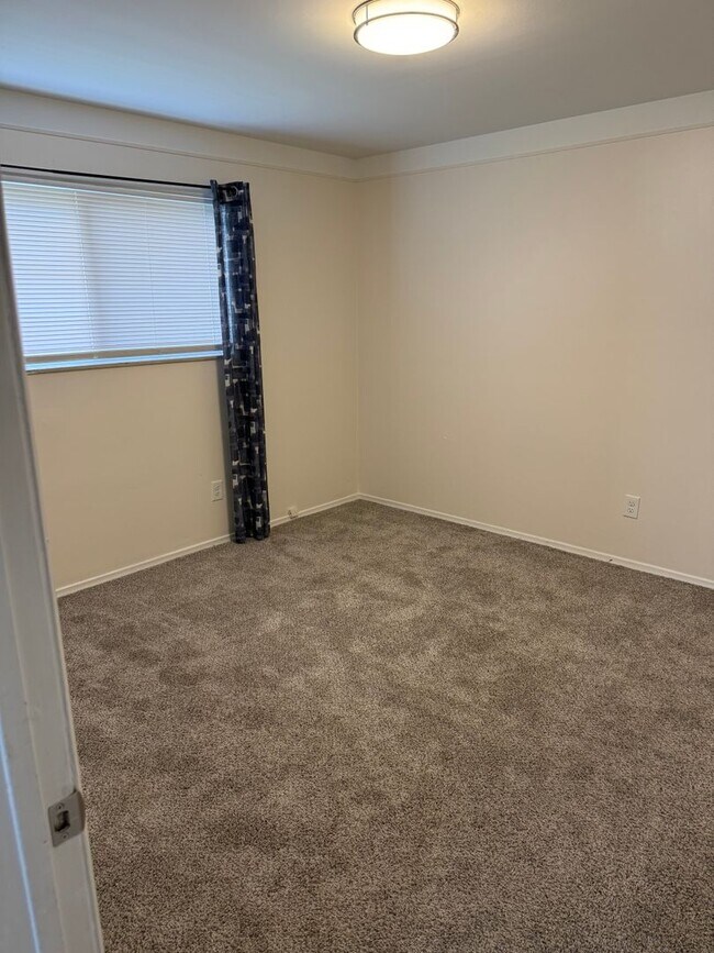 Foto del edificio - 27840 Groveland St