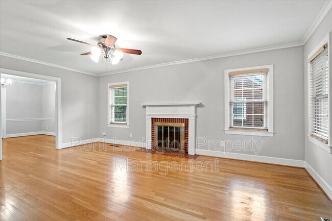 Building Photo - 321 Taylor Dr
