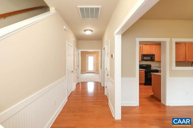 Foto del edificio - 328 Marquette Ct