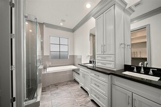 Building Photo - 2905 Bering Dr