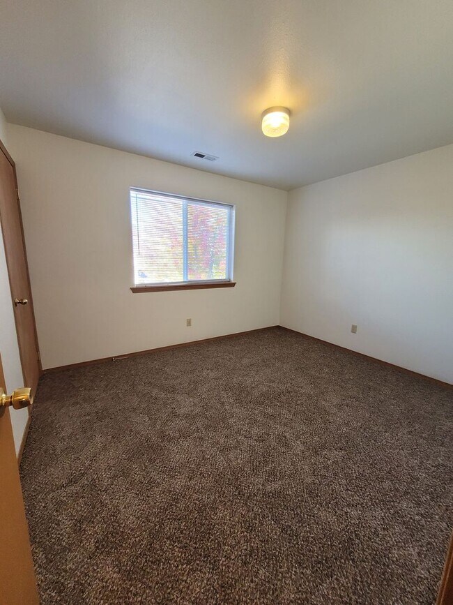 Building Photo - 1830 W Crouse St