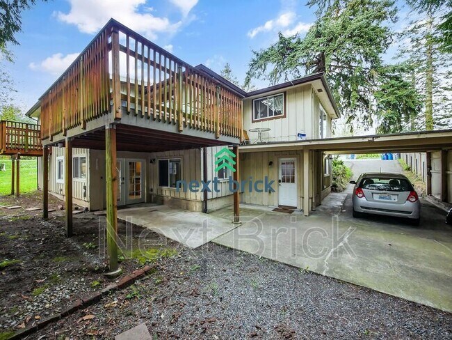 Building Photo - 16623 Benson Rd S