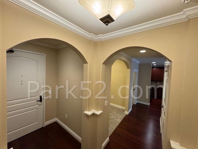 Foto del edificio - $250 Off First Full Month!  1 Bed 1.5 Bath...