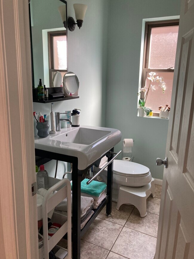 Bathroom - 3609 N Drake Ave