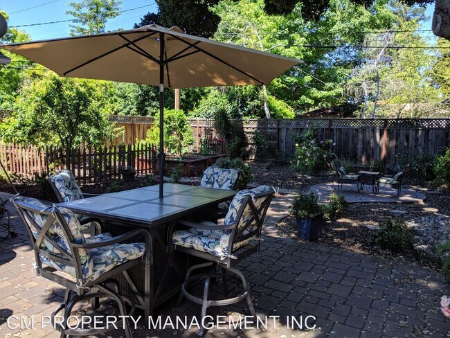 Foto del edificio - 3 br, 2 bath House - 1009 Windermere Ave