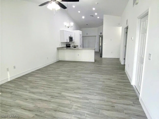 Photo - 1513 Gilbert Ave S House